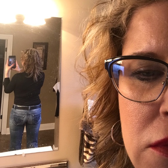 Express jeans in great fitting in sizes 6. - Picture 2 of 7